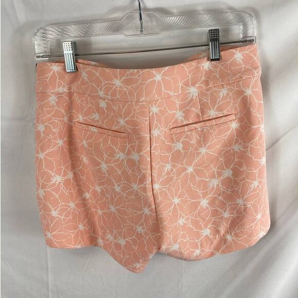Banana Republic Peach Floral Shorts 2 - Picture 3 of 3
